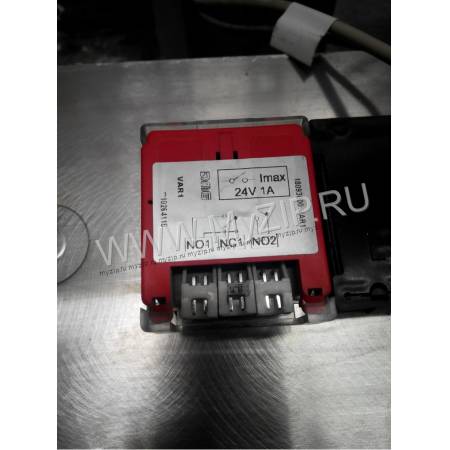 18093000.VAR1, 55518572